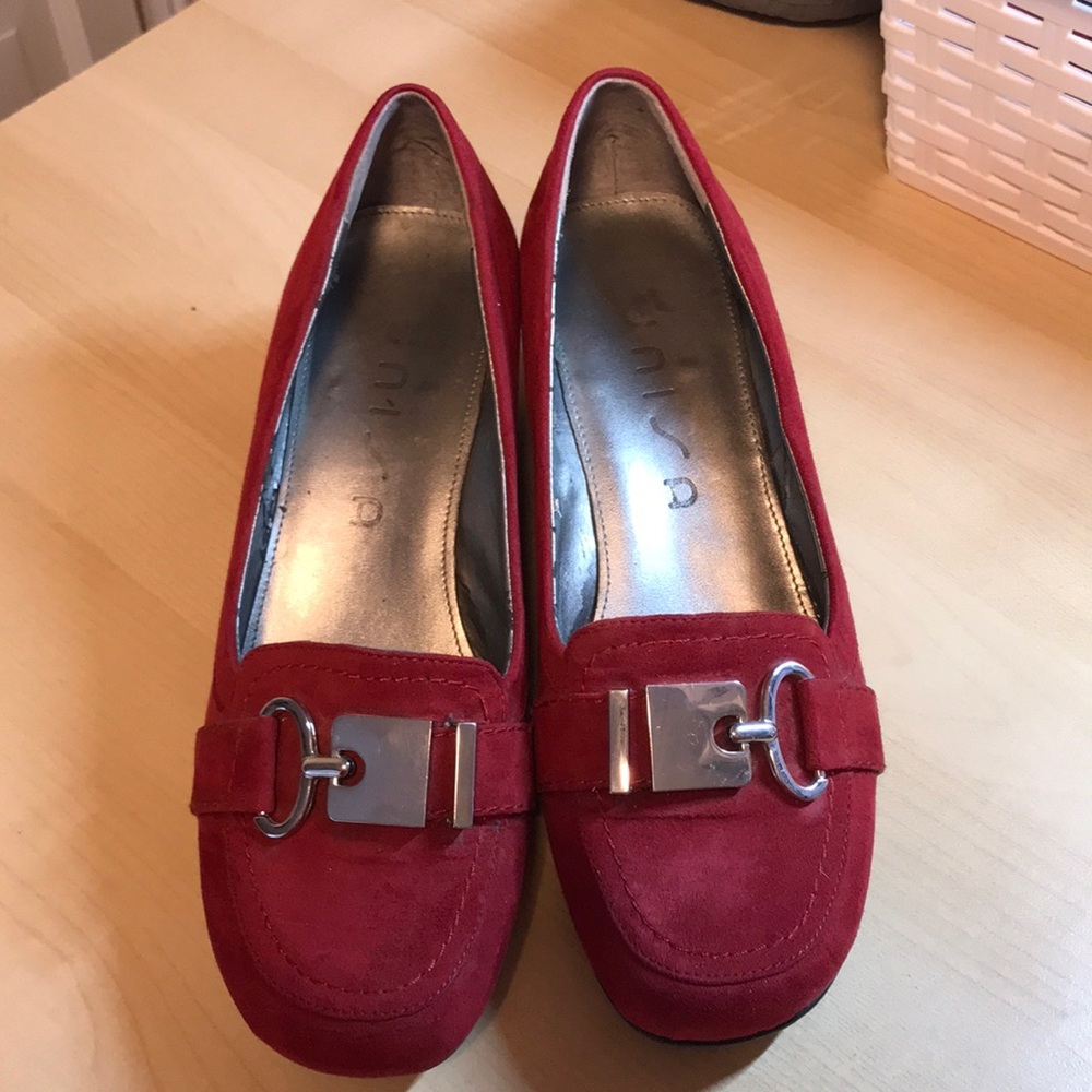 Unisa Red Faux Suede Shoes Size 7